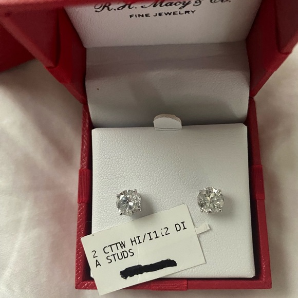🤍SOLD🤍 Macy’s 2 CT TW Natural Diamond Studs set in 14K White Gold - Picture 4 of 5